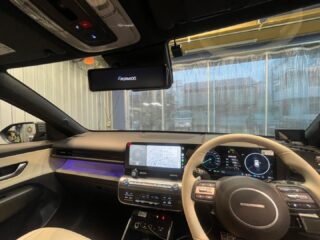 ヒュンダイKONAのU様❣️
⁡
持込みのデジタルインナーミラー型ドライブレコーダーを取付👍
⁡
ヒュンダイは正直初トライとなりましたが作業も順調に進み完成🥺
⁡
U様、この度はご依頼頂き有難う御座いました🙇‍♀️

#中古車納車磨き #狛江市カーコーティング #ウインドフィルム施工専門店 #安値の凹み修理 #リンテックフィルム #多摩地区カーコーティング #ウインドフィルム貼り替え #セダーブレイブ #東京都カーコーティング #デジタルインナーミラー #cedarbrave #デジタルインナーミラー付ドライブレコーダー #デジタルインナーミラー取り付け #ヒュンダイkona #ヒョンデコナ #狛江市 #狛江市東和泉 #水道道路 #水道道路沿い #車検 #車検整備 #車検対応 #板金 #板金塗装 #板金塗装🚗