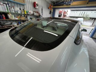 テスラ　モデル3のA様❣️
⁡
最近新車で購入しガラスが多くて開放的なのは良いがとにかく暑いとの事でウインドフィルム施工にてご依頼頂きました👍
⁡
スモーク濃いめでとのご要望で5%フィルムを施工。
⁡
車の雰囲気もガラッと変わり、ボディー全体が引き締まりましたね😁
⁡
A様、この度はご依頼頂き有難う御座いました🙇‍♂️

#中古車納車磨き #狛江市カーコーティング #ウインドフィルム施工専門店 #安値の凹み修理 #リンテックフィルム #多摩地区カーコーティング #ウインドフィルム貼り替え #業販もご相談ください #セダーブレイブ #東京都カーコーティング #テスラモデル3 #ウインドフィルム施工 #ウインドフィルム施工専門店 #狛江市東和泉 #水道道路 #水道道路沿い #車検 #車検整備 #板金 #板金塗装