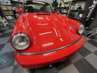 ポルシェ911 カレラRSのS様❣️
⁡
ボディー全体がくすんで来たとの事でコーティングのご依頼を頂きました☺️
⁡
拝見しました所、小傷が多数あってこれがくすみの原因でした😅
⁡
それらを研磨にて消し去り、仕上げはモデスタD2コーティングで艶やかに復元👍
⁡
更にはホイールコーティングやウインドガラス全面撥水コートも行い完璧です。
⁡
S様、この度はご依頼頂きありがとうございました🙇‍♀️

#狛江市カーコーティング #ウインドフィルム施工専門店 #セダーブレイブ #東京都カーコーティング #ドライブレコーダー取り付け専門店 #tvキャンセラー取付け #cedarbrave #水道道路沿い #スモークフィルム施工 #持ち込みパーツok #modesta #ポルシェ911 #964カレラrs #水道道路 #水道道路沿い #ホイールコーティング #ウインドガラス撥水コーティング #車検 #車検整備 #板金 #板金塗装