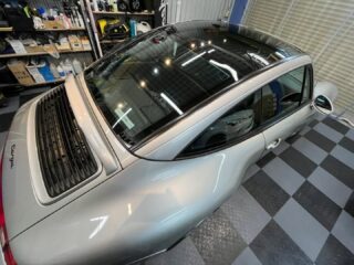 ポルシェ911タルガのS様❣️
⁡
暫く動かさずガレージ保管されておりボディーに輝きが無くなって来たからとご相談頂きご来店☺️
⁡
ボディー(ハードバリアX-OVERコーティング)・ホイール・ウインドガラスの全てをコーティング👍
⁡
輝きを取り戻しS様にもご満足頂けました。
⁡
S様、この度はご依頼頂き有難う御座いました。
⁡
⁡ #狛江市カーコーティング #多摩地区車 #純正バックカメラ変換 #ウインドフィルム施工専門店 #ウインコスプレミアム #ハードバリアxover #セダーブレイブ #ミラー型ドライブレコーダー取り付け #東京都カーコーティング #ドライブレコーダー取り付け専門店 #狛江市東和泉 #自動車整備 #自動車板金 #自動車板金塗装 #cedarbrave #ポルシェ911 #993タルガ