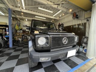 メルセデスベンツG320のS様❣️
⁡
古く壊れてしまった純正オーディオを替えたいとご相談頂きご来店☺️
⁡
純正オーディオを修理するのではなくより快適性を求めてパイオニアの楽ナビを取付させて頂きました👍
⁡
更にはバックカメラも欲しいとの事でバックカメラと純正風なカバーを取り付け後方視界もバッチリ👌
⁡
これでだいぶ変わりましたね。
⁡
S様、この度はご依頼頂き有難う御座いました🙇‍♂️

#狛江市カーコーティング #多摩地区車 #ウインドフィルム施工専門店 #多摩地区カーコーティング #横浜市カーコーティング #川崎市カーコーティング #ハードバリアxover #セダーブレイブ #ドライブレコーダー取り付け専門店 #cedarbrave #パイオニア楽ナビ #ベンツg320 #バックカメラ #バックカメラ取付 #車検 #板金 #板金塗装🚗 #狛江市東和泉