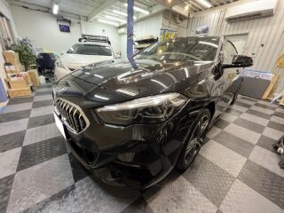 BMW 218iのT様❣️
⁡
毎年ご依頼頂き、今回も再コーティングにてご来店🙏
⁡
施工しましたコーティングはモデスタBC-X👍
セラミックコーティングとなり被膜の硬さや艶も抜群です。
⁡
T様、いつもご依頼頂き有難う御座います。
また次回も宜しくお願い致します🙇

#狛江市カーコーティング #多摩地区車 #ウインドフィルム施工専門店 #ウインドガラス撥水 #多摩地区カーコーティング #横浜市カーコーティング #川崎市カーコーティング #セダーブレイブ #cedarbrave #狛江市東和泉 #bmw218i #BMW218i #modestabcx #セラミックコーティング #車検 #板金 #板金塗装🚗