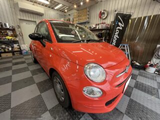 フィアット500のH様❣️
⁡
お電話にて問い合わせ頂き、イタ車好きで購入したがリアガラスが真っ透明な為スモークフィルムを貼りたいとの事で1度ご相談との事でご来店☺️
⁡
久々のマイカーなので濃すぎず薄めでとの事でウィンコスGY-30IRフィルムをチョイス👍
そのままご予約頂き、再度ご来店頂きました。
⁡
程良く仕上がったマイカーをご覧になってご満足頂け、こちらも感謝しております。
⁡
H様、この度はご依頼頂き有難う御座いました。
また何か御座いましたらお気軽にお声掛けください🙇

#cedarbrave #セダーブレイブ #狛江市カーコーティング #東京都カーコーティング #川崎市カーコーティング #横浜市カーコーティング #カーフィルム施工 #フィアット500 #ドライブレコーダー取付 #ドライブレコーダー取り付け専門店 #車検 #板金 #板金塗装🚗 #ウィンコス #ウィンコススタンダード #狛江市東和泉