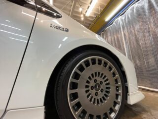 トヨタ　プリウスPHV❣️
こちらはsuperGT監督を務めるU様のNEWカー👍
⁡
半年ほど前にはWRX、今回はプリウスPHVとギャップある選択でビックリしておりますがリピートして頂き有難う御座います🙇‍♂️
⁡
いつも夫婦仲良く洗車が楽しみとの事で、今回もモデスタD2コーティングを施工。
⁡
一皮剥けて艶々になった愛車を存分に楽しんで下さい。
⁡
U様、いつもご入庫頂き有難う御座いました😁

#中古車納車磨き #狛江市カーコーティング #ウインドフィルム施工専門店 #安値の凹み修理 #リンテックフィルム #多摩地区カーコーティング #ウインドフィルム貼り替え #業販もご相談ください #セダーブレイブ #東京都カーコーティング #トヨタプリウスphev #トヨタプリウスphvモデリスタ #modesta #車検 #車検整備 #板金 #板金塗装 #狛江市東和泉 #水道道路 #水道道路沿い